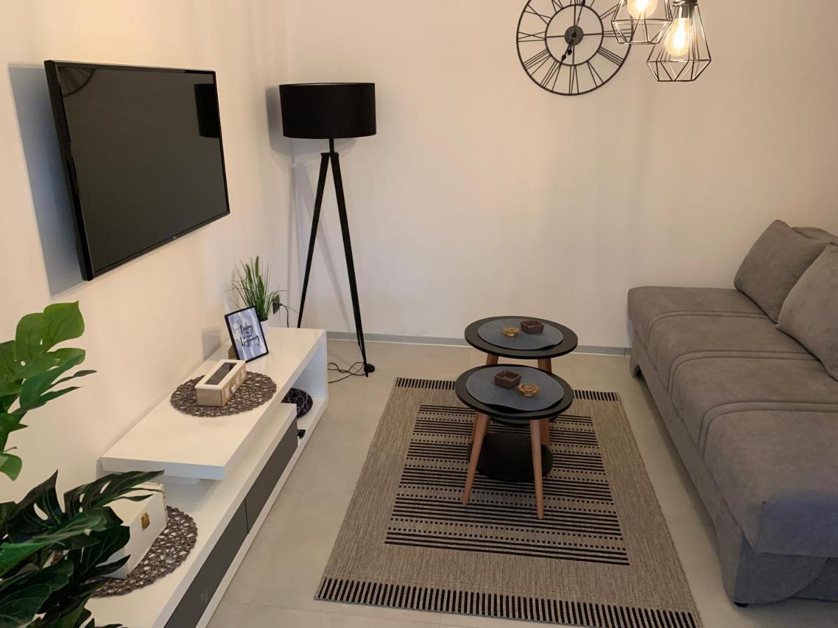 Apartments & Room Piutti Bale Luaran gambar