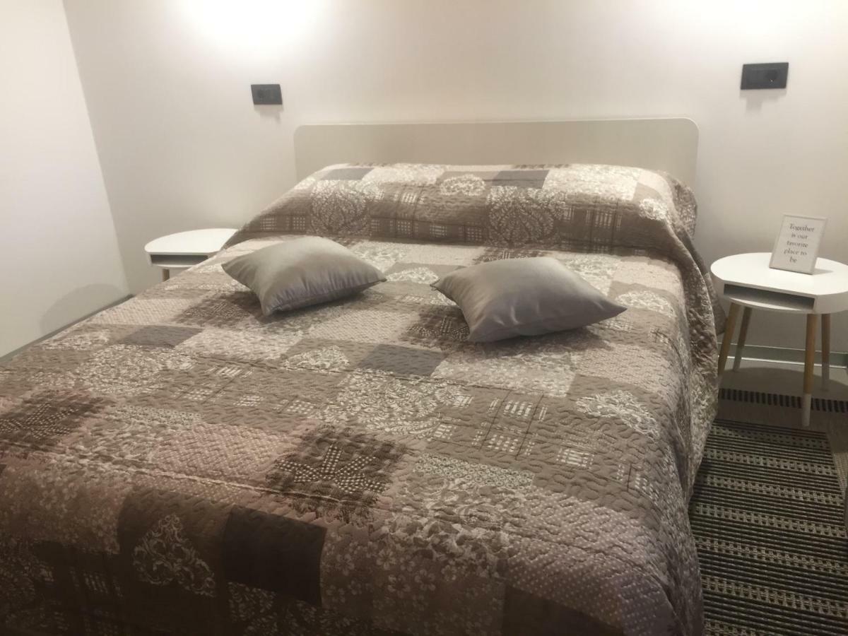Apartments & Room Piutti Bale Luaran gambar